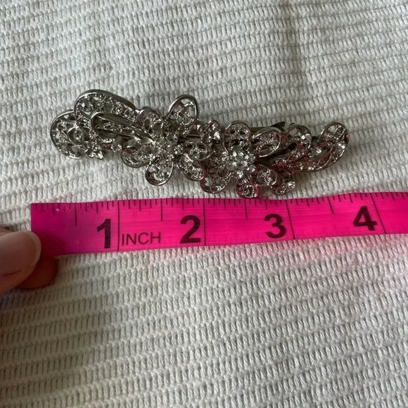 Large Rhinestone Hair Clip - Picture 8 of 8